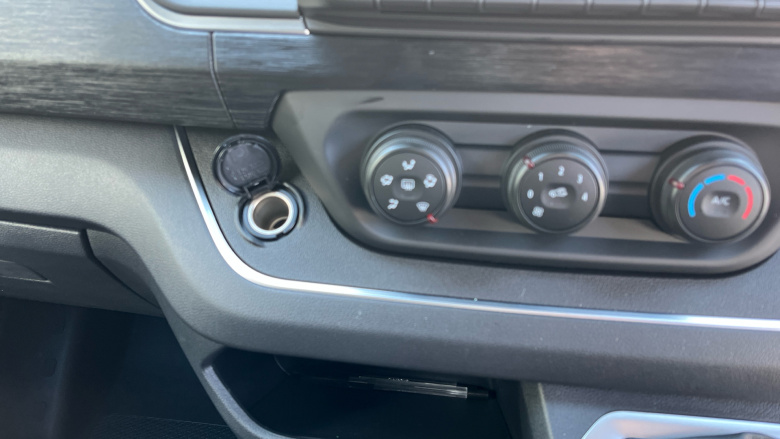 Renault Trafic Swb Diesel SL30 Blue dCi 150 Extra [Safety] Van